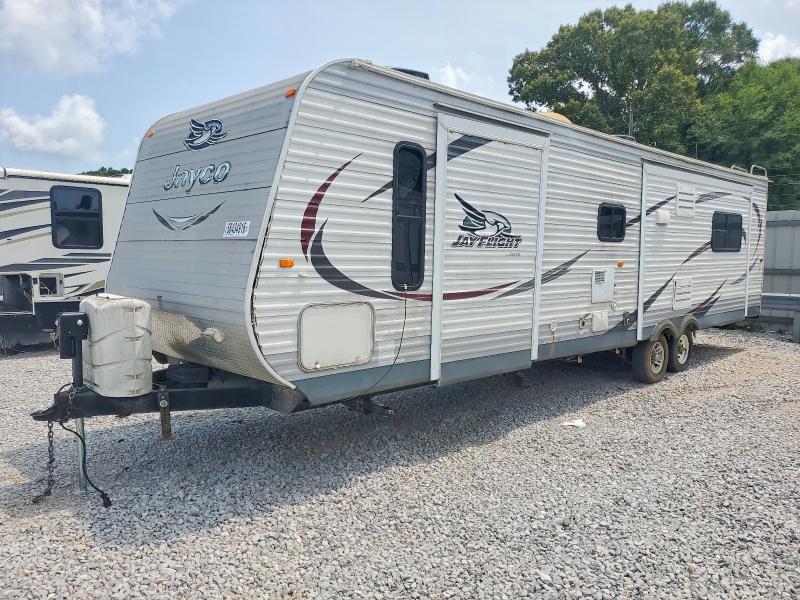 2015 Jayco Jayflight M33rlds მანქანა იყიდება აუქციონზე, vin: 1UJBJ0BS1F1TS0256, აუქციონის ნომერი: 58434916