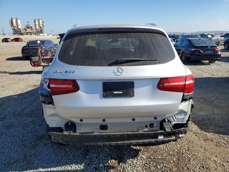 58840646 :رقم المزاد ، WDC0G4JBXHF132737 vin ، 2017 Mercedes-benz Glc مزاد بيع