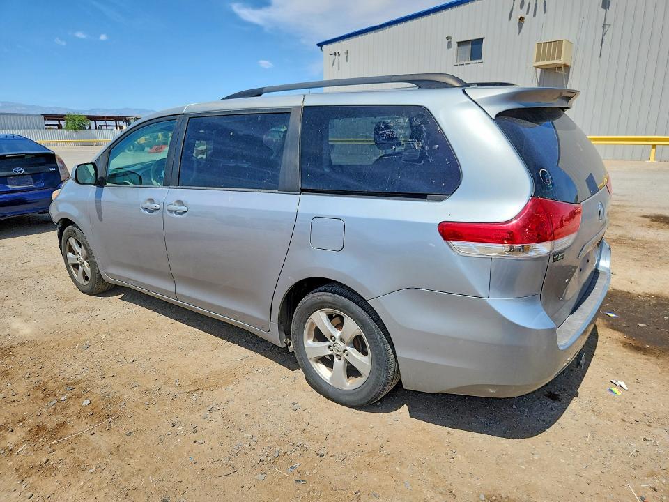 Продажа на аукционе авто 2013 Toyota Sienna, vin: 5TDKK3DC5DS378939, номер лота: 57010526