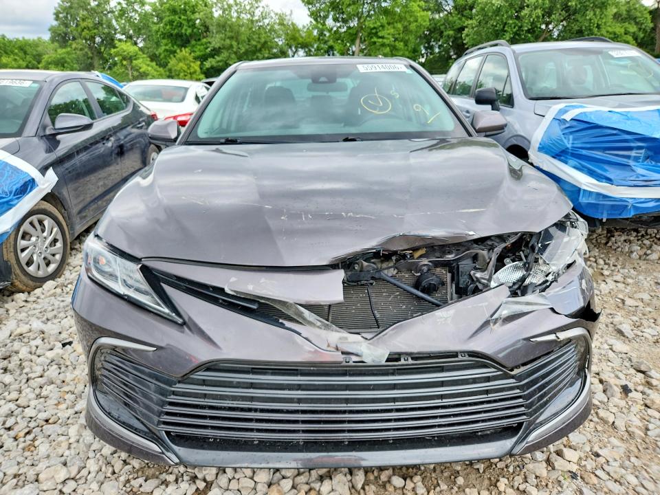 Продаж на аукціоні авто 2022 Toyota Camry, vin: 4T1C11AK3NU668676, номер лоту: 55914006