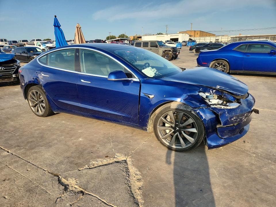 58518036 :رقم المزاد ، 5YJ3E1EA0KF428449 vin ، 2019 Tesla Model 3 مزاد بيع