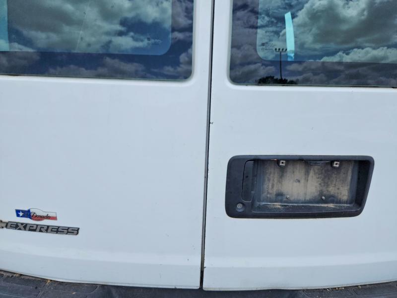 57179266 :رقم المزاد ، 1GCWGFCA7C1156418 vin ، 2012 Chevrolet Express G2500 مزاد بيع