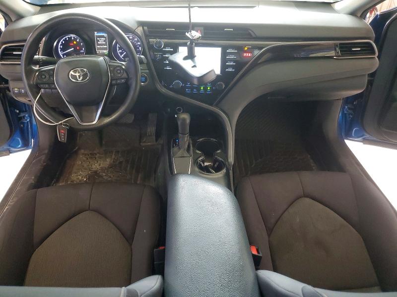55518216 :رقم المزاد ، 4T1L11AK8LU300829 vin ، 2020 Toyota Camry مزاد بيع