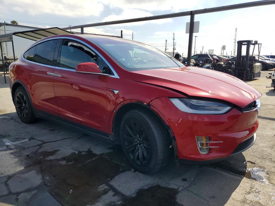 2017 Tesla Model X მანქანა იყიდება აუქციონზე, vin: 5YJXCAE24HF057692, აუქციონის ნომერი: 57806246