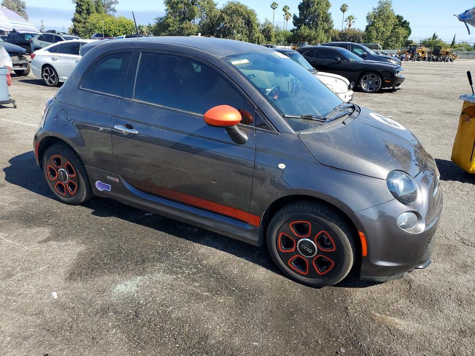 2015 Fiat 500 მანქანა იყიდება აუქციონზე, vin: 3C3CFFGE5FT749795, აუქციონის ნომერი: 57930416