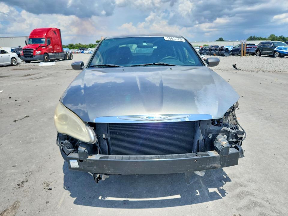 58632566 :رقم المزاد ، 1C3CCBBB6CN226540 vin ، 2012 Chrysler 200 مزاد بيع