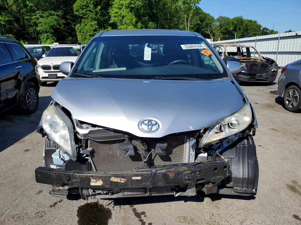 2015 Toyota Sienna მანქანა იყიდება აუქციონზე, vin: 5TDKK3DC7FS540654, აუქციონის ნომერი: 55884596