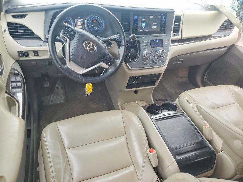 56449366 :رقم المزاد ، 5TDYK3DCXFS570497 vin ، 2015 Toyota Sienna مزاد بيع