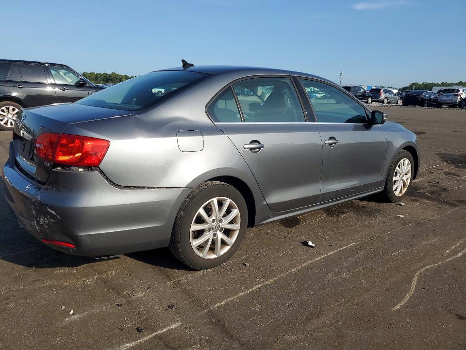 58716006 :رقم المزاد ، 3VWD17AJXEM249888 vin ، 2014 Volkswagen Jetta مزاد بيع