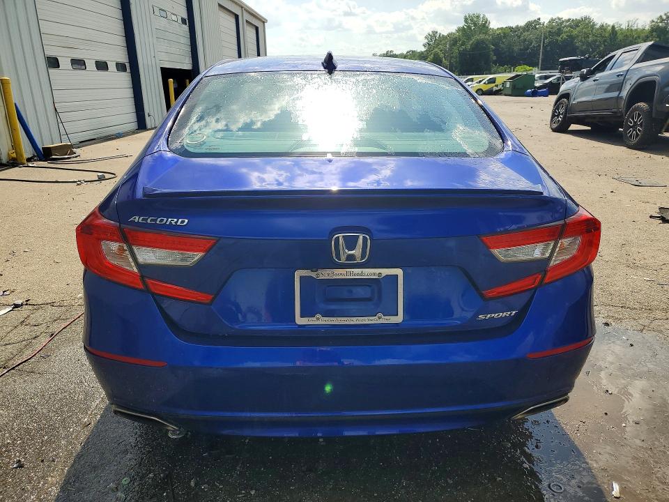 Продаж на аукціоні авто 2018 Honda Accord, vin: 1HGCV1F39JA223611, номер лоту: 59126136