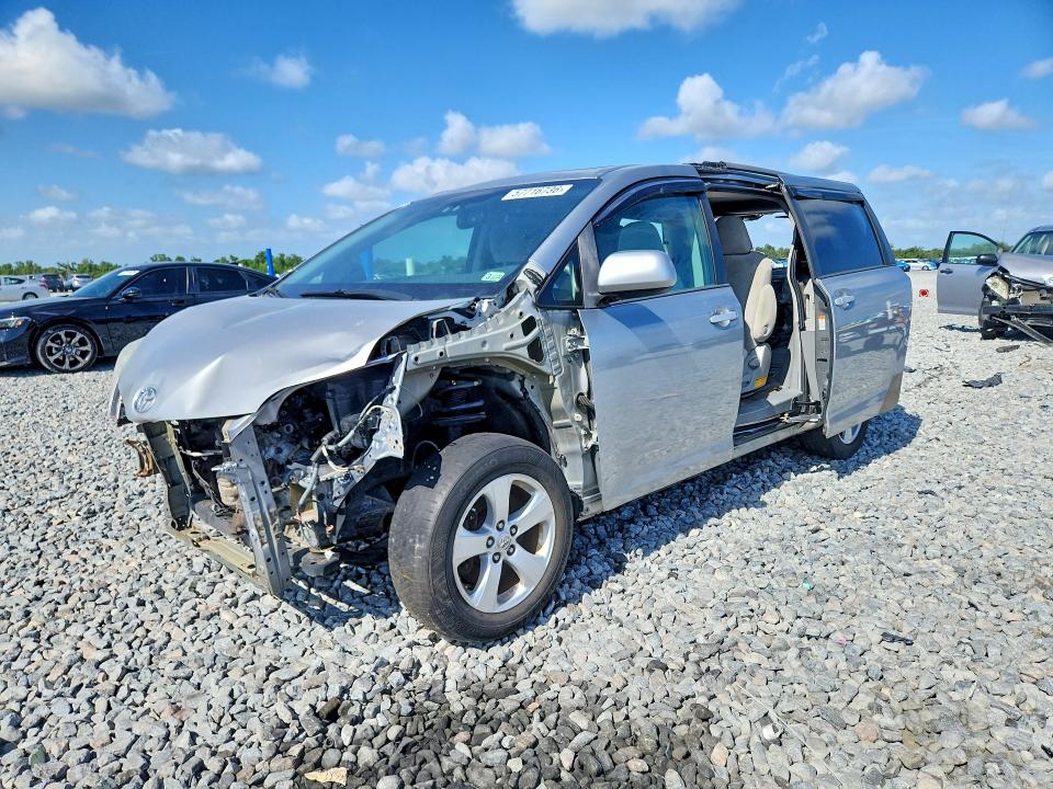 Auction sale of the 2015 Toyota Sienna, vin: 5TDXK3DC4FS598694, lot number: 57716736