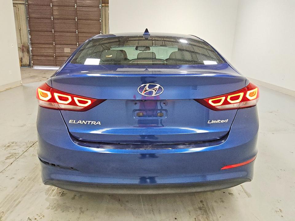 55168036 :رقم المزاد ، 5NPD84LF7HH151160 vin ، 2017 Hyundai Elantra مزاد بيع