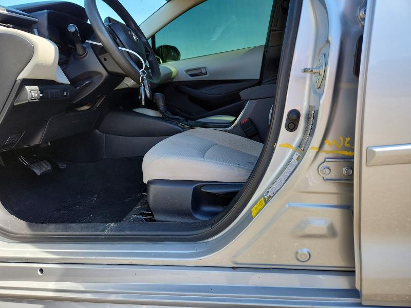 58765336 :رقم المزاد ، JTDEAMDE8NJ058763 vin ، 2022 Toyota Corolla مزاد بيع