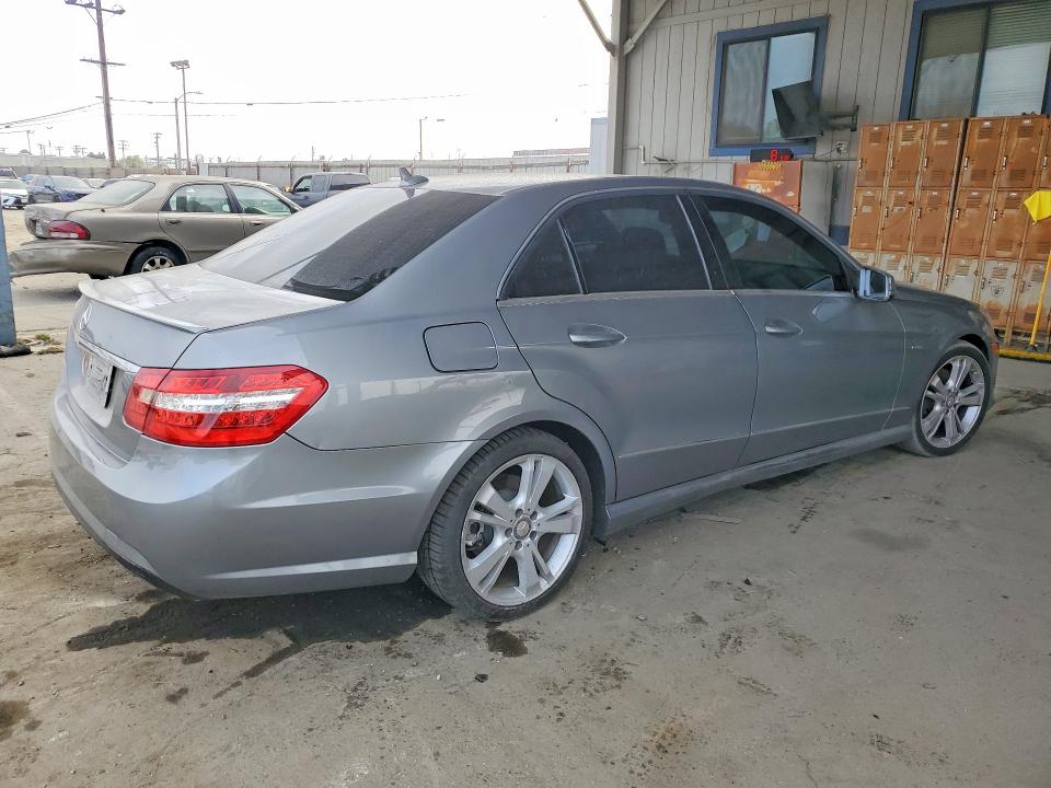 55466186 :رقم المزاد ، WDDHF5KB0CA530387 vin ، 2012 Mercedes-benz E مزاد بيع