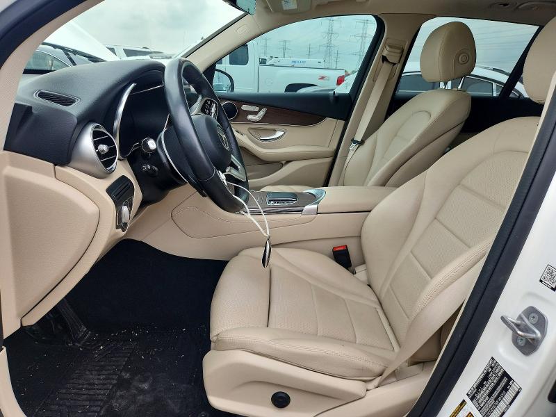 56334586 :رقم المزاد ، W1N0G8EB7MF900703 vin ، 2021 Mercedes-benz Glc مزاد بيع