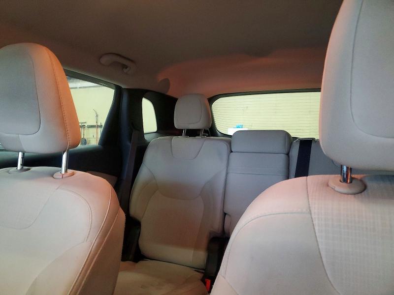 58608026 :رقم المزاد ، 1C4PJLCB4FW590090 vin ، 2015 Jeep Cherokee مزاد بيع