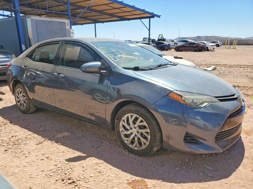 56167126 :رقم المزاد ، 2T1BURHE2HC800320 vin ، 2017 Toyota Corolla مزاد بيع