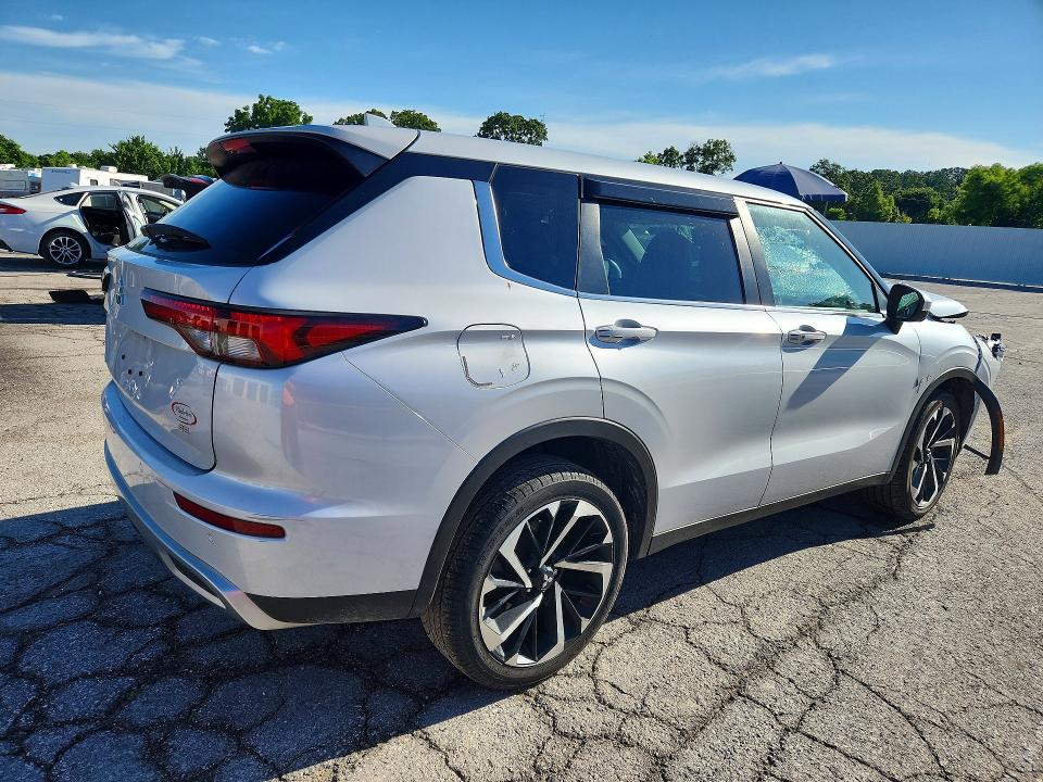 56713626 :رقم المزاد ، JA4J4UA81PZ013585 vin ، 2023 Mitsubishi Outlander مزاد بيع