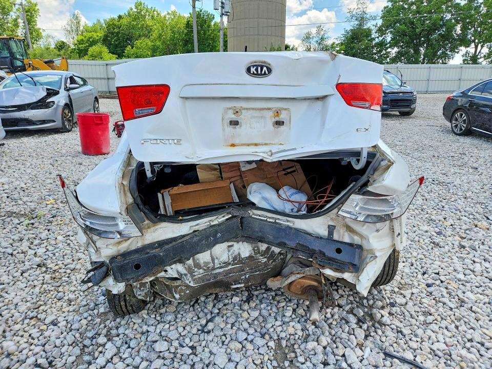 2011 Kia Forte მანქანა იყიდება აუქციონზე, vin: KNAFU4A29B5394090, აუქციონის ნომერი: 58126586