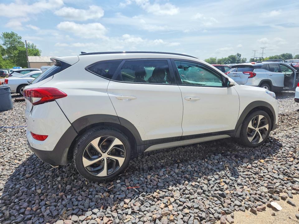 2018 Hyundai Tucson მანქანა იყიდება აუქციონზე, vin: KM8J3CA25JU687740, აუქციონის ნომერი: 58898506