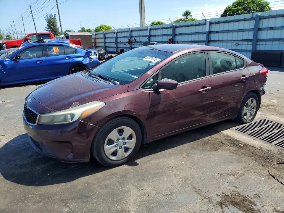 2018 Kia Forte მანქანა იყიდება აუქციონზე, vin: 3KPFK4A78JE167836, აუქციონის ნომერი: 57034816