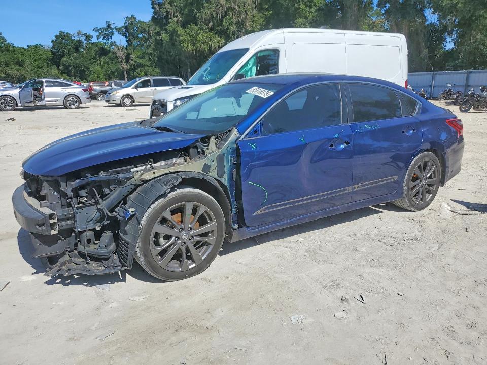 Продажа на аукционе авто 2018 Nissan Altima, vin: 1N4AL3AP2JC260091, номер лота: 55815376