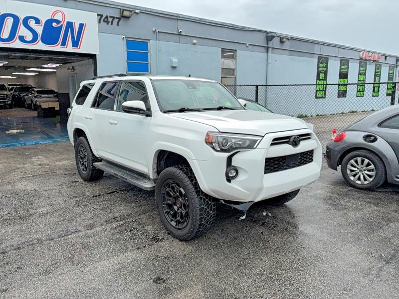 Продажа на аукционе авто 2022 Toyota 4runner, vin: JTETU5JR9N6010652, номер лота: 56337376