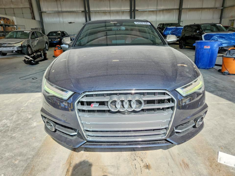 57032766 :رقم المزاد ، WAUFFAFCXHN019344 vin ، 2017 Audi S6 مزاد بيع