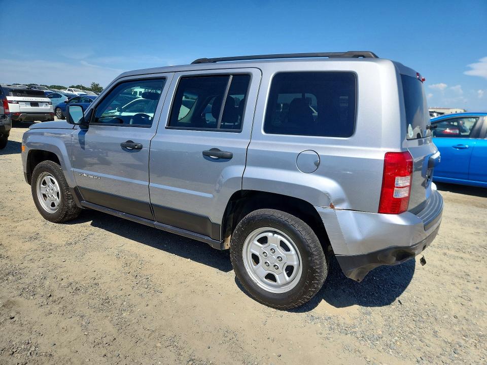 57272076 :رقم المزاد ، 1C4NJPBA2HD207642 vin ، 2017 Jeep Patriot مزاد بيع