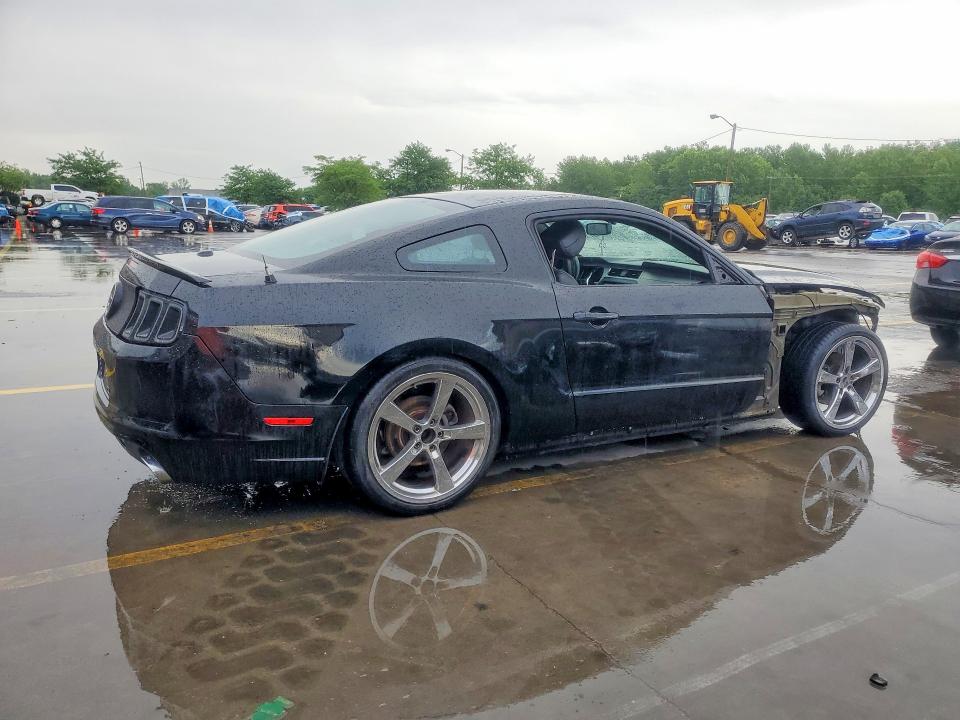 Продажа на аукционе авто 2014 Ford Mustang, vin: 1ZVBP8AM4E5247551, номер лота: 57018406