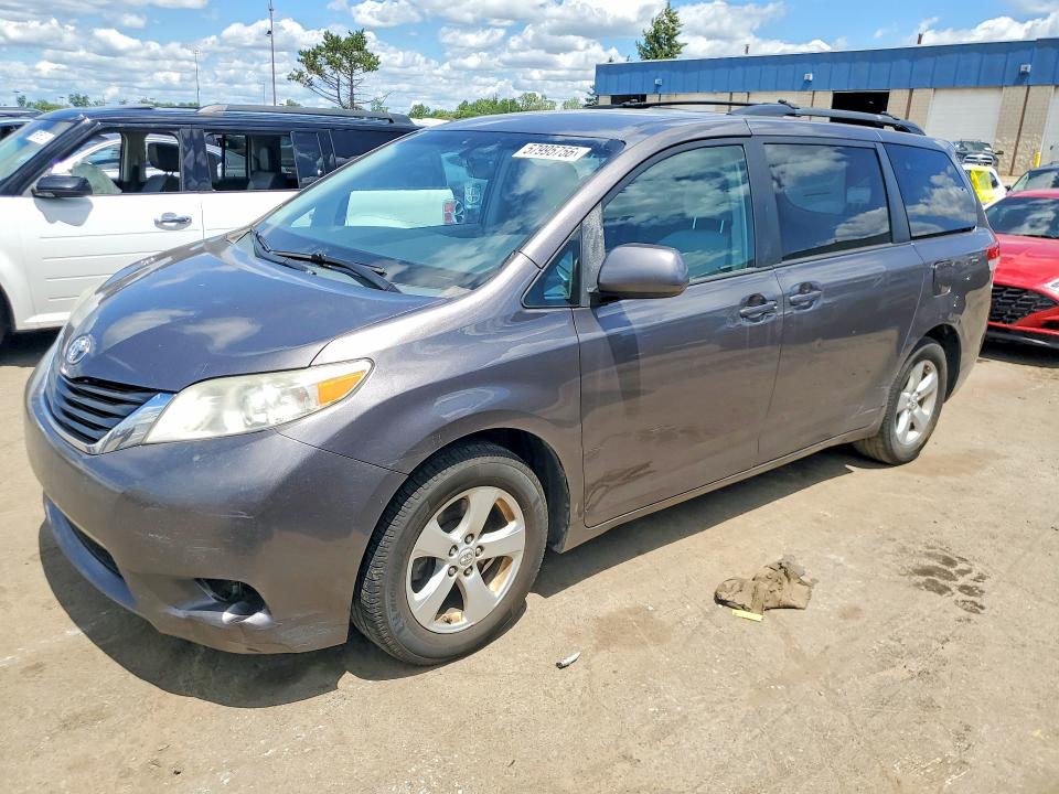 Продажа на аукционе авто 2011 Toyota Sienna, vin: 5TDKK3DC3BS055664, номер лота: 57995756