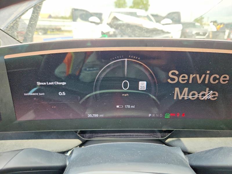 56627156 :رقم المزاد ، 50EA1GBAXPA002595 vin ، 2023 Lucid Motors Air مزاد بيع