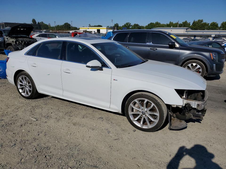 Продажа на аукционе авто 2019 Audi A4, vin: WAUENAF4XKA039485, номер лота: 57141376
