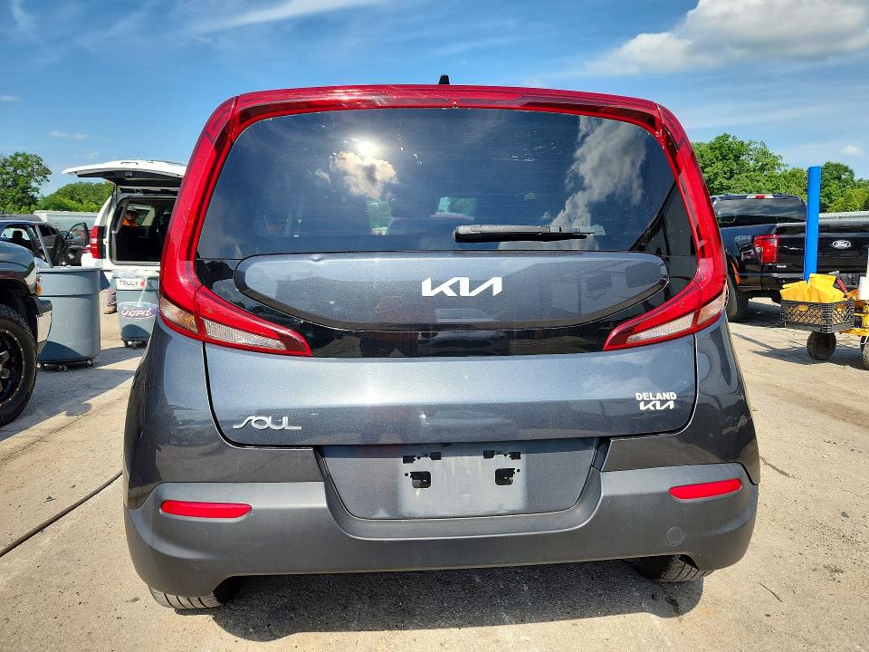 2022 Kia Soul მანქანა იყიდება აუქციონზე, vin: KNDJ23AU5N7815939, აუქციონის ნომერი: 55764956