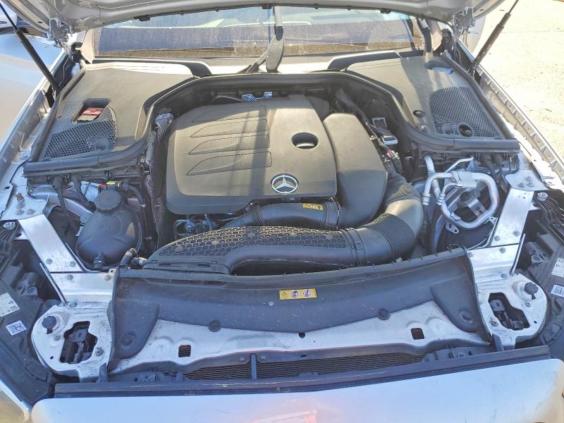 55875496 :رقم المزاد ، W1KZF8EB7MA877542 vin ، 2021 Mercedes-benz E مزاد بيع