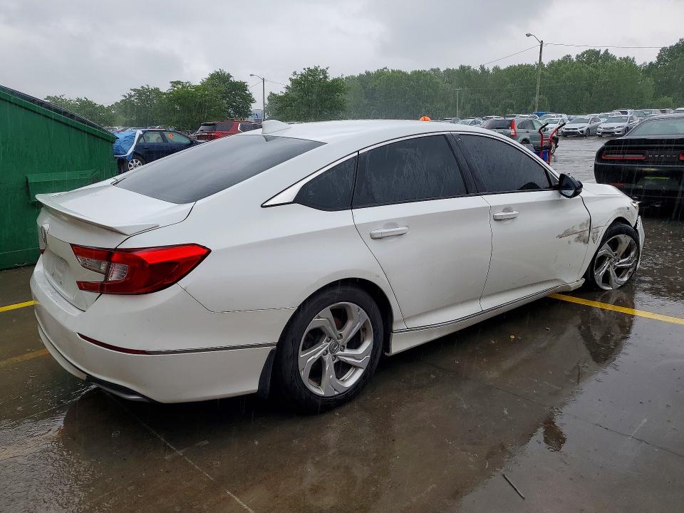 2018 Honda Accord მანქანა იყიდება აუქციონზე, vin: 1HGCV1F61JA111962, აუქციონის ნომერი: 56360366
