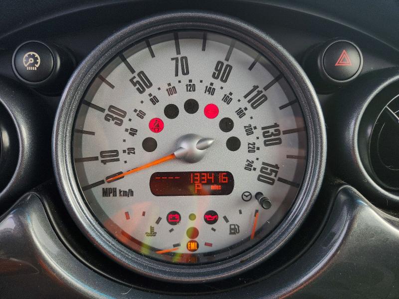 2006 Mini Cooper მანქანა იყიდება აუქციონზე, vin: WMWRC33556TJ75954, აუქციონის ნომერი: 55410986