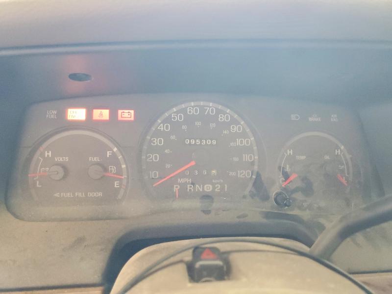 57708736 :رقم المزاد ، 2FAFP73W41X195804 vin ، 2001 Ford Crown Victoria مزاد بيع