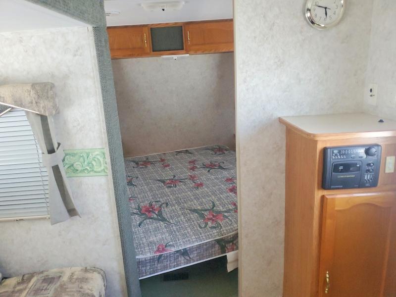 56609616 :رقم المزاد ، 4X4TWDE244Y232972 vin ، 2004 Forest River Wildwood Towables مزاد بيع