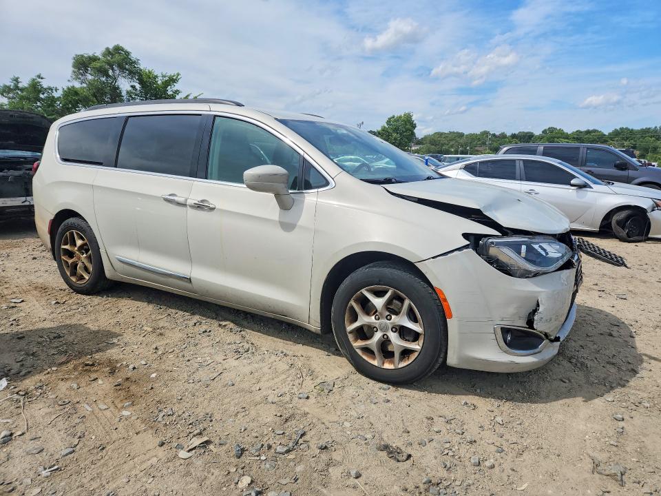 Продажа на аукционе авто 2017 Chrysler Pacifica, vin: 2C4RC1BG3HR628649, номер лота: 57842146