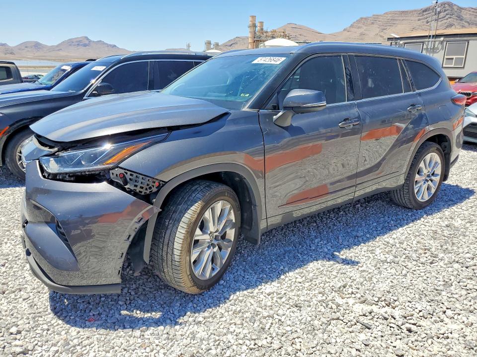 Продаж на аукціоні авто 2022 Toyota Highlander, vin: 5TDDZRBH9NS572168, номер лоту: 57426846