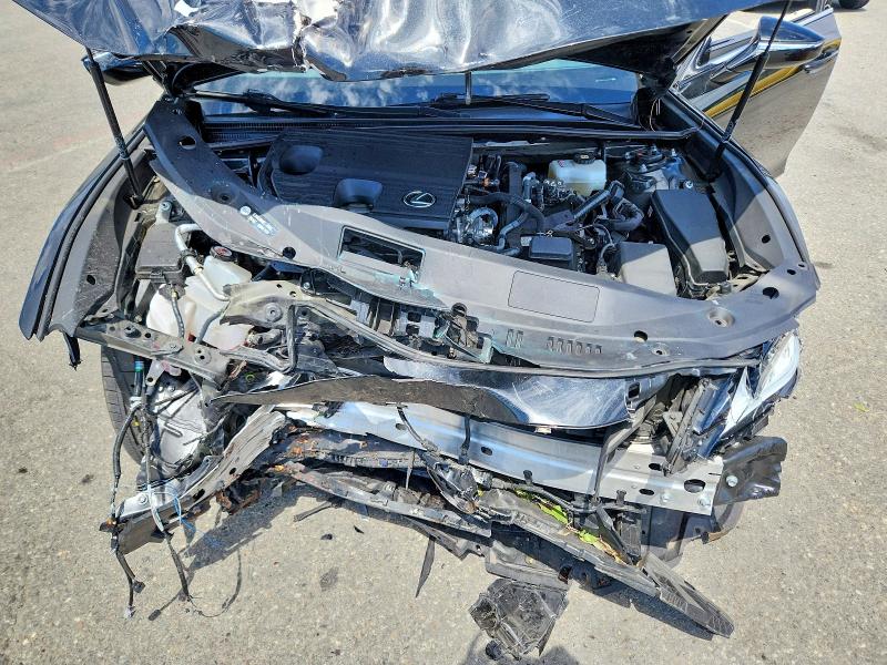58603146 :رقم المزاد ، 58ADA1C12NU026032 vin ، 2022 Lexus Es 300h مزاد بيع