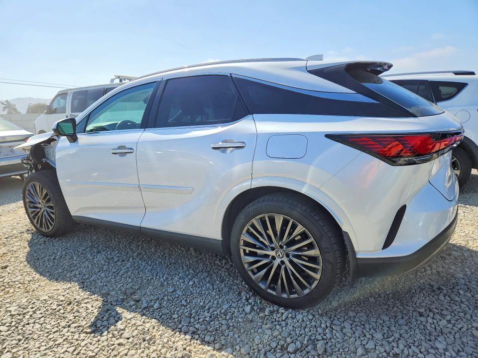 57548516 :رقم المزاد ، 2T2BBMCAXPC013946 vin ، 2023 Lexus Rx 350h مزاد بيع
