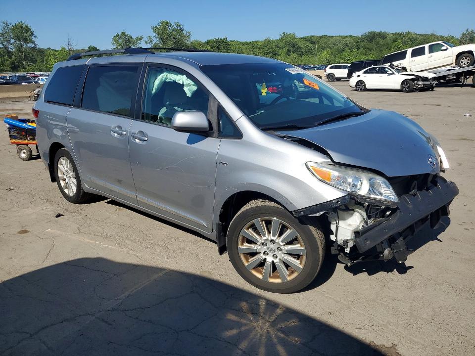 56827866 :رقم المزاد ، 5TDJK3DCXGS137071 vin ، 2016 Toyota Sienna مزاد بيع
