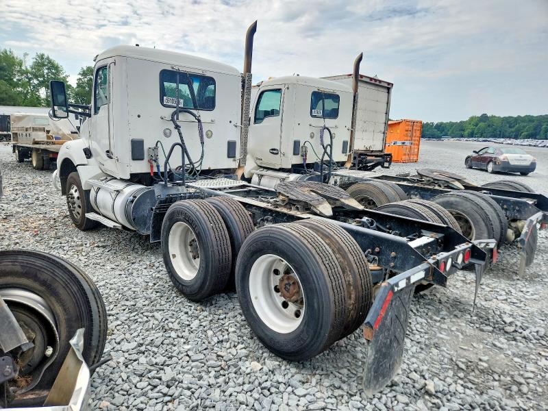 59105806 :رقم المزاد ، 1XKZDP9XXHJ168596 vin ، 2017 Kenworth Construction مزاد بيع