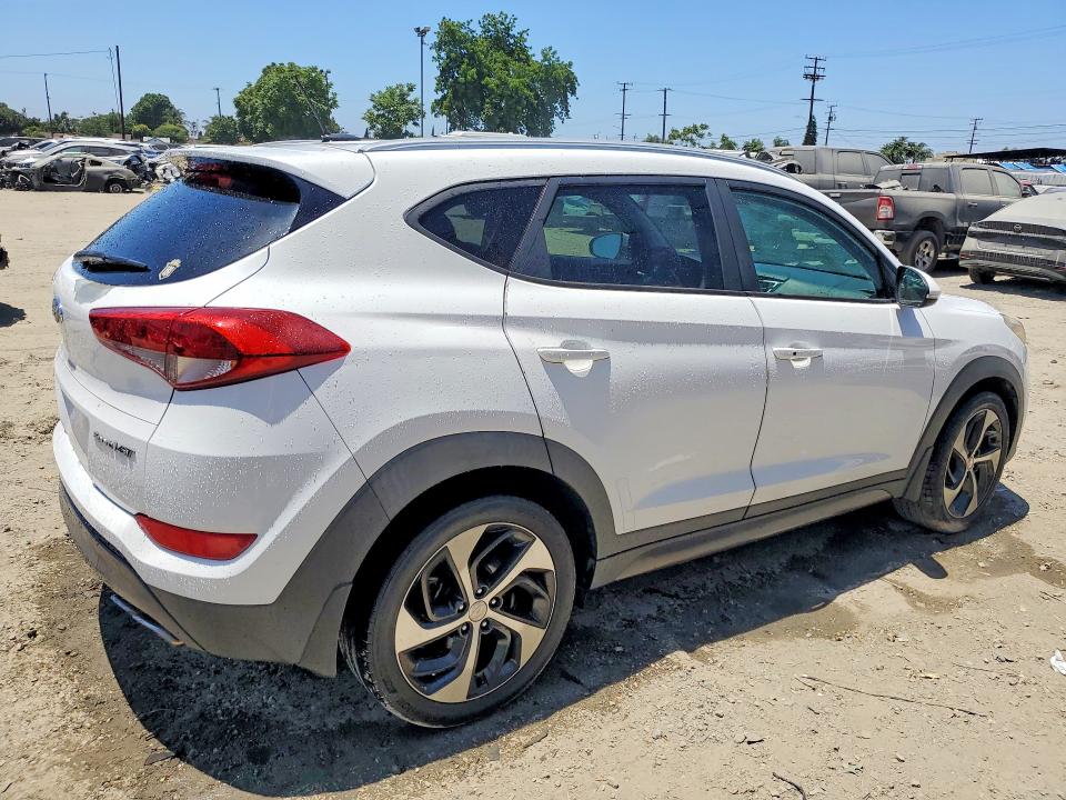 56540916 :رقم المزاد ، KM8J33A20GU194928 vin ، 2016 Hyundai Tucson مزاد بيع