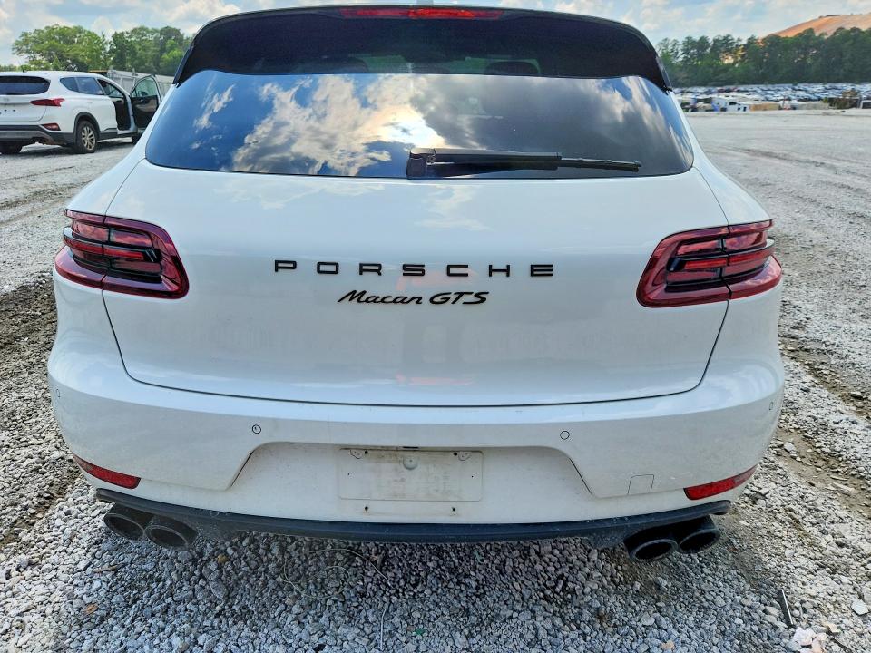 Auction sale of the 2018 Porsche Macan, vin: WP1AG2A5XJLB65008, lot number: 56733186
