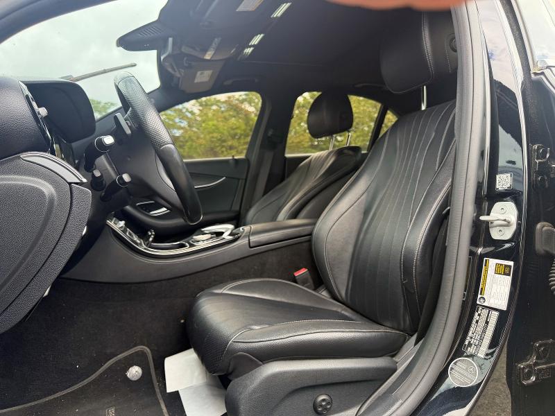 55903696 :رقم المزاد ، WDDZF4KB1HA012777 vin ، 2017 Mercedes-benz E مزاد بيع