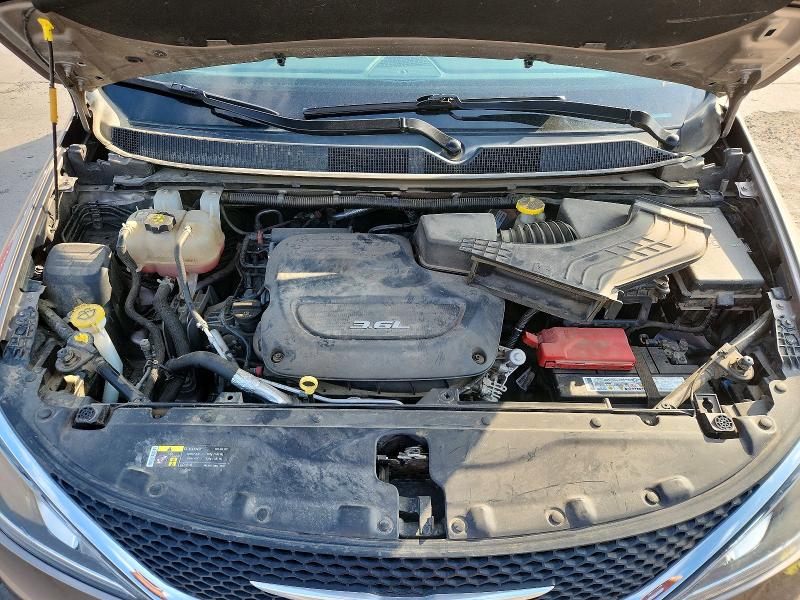 58132716 :رقم المزاد ، 2C4RC1BG4HR660042 vin ، 2017 Chrysler Pacifica مزاد بيع