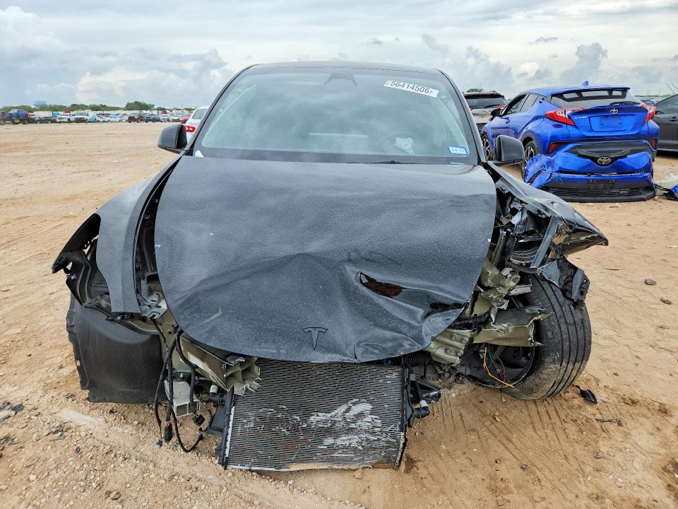 56414506 :رقم المزاد ، 7SAYGDEE8PA075745 vin ، 2023 Tesla Model Y مزاد بيع